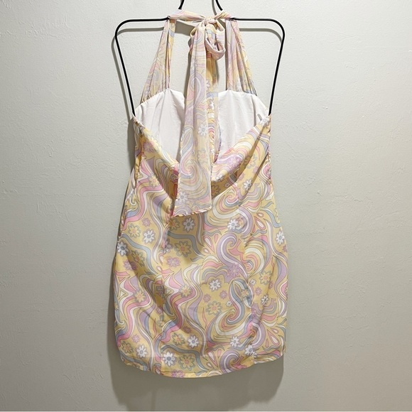 PRINCESS POLLY Women’s Mod Floral Pastel Print Halter Dress 60s Vibe Size 4 - Picture 2 of 8